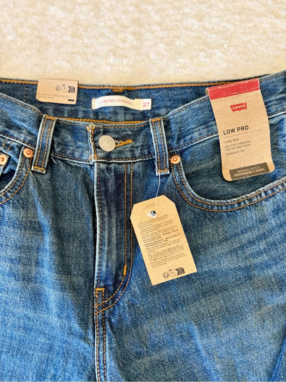 Levi's Straight Leg Men's Jeans - Medium Blue Wash - Picture 2 of 6
